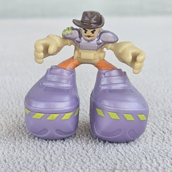 Matchbox Big Boots Action Figures Set of 3 Cowboy Standing Weighted - Picture 4 of 8